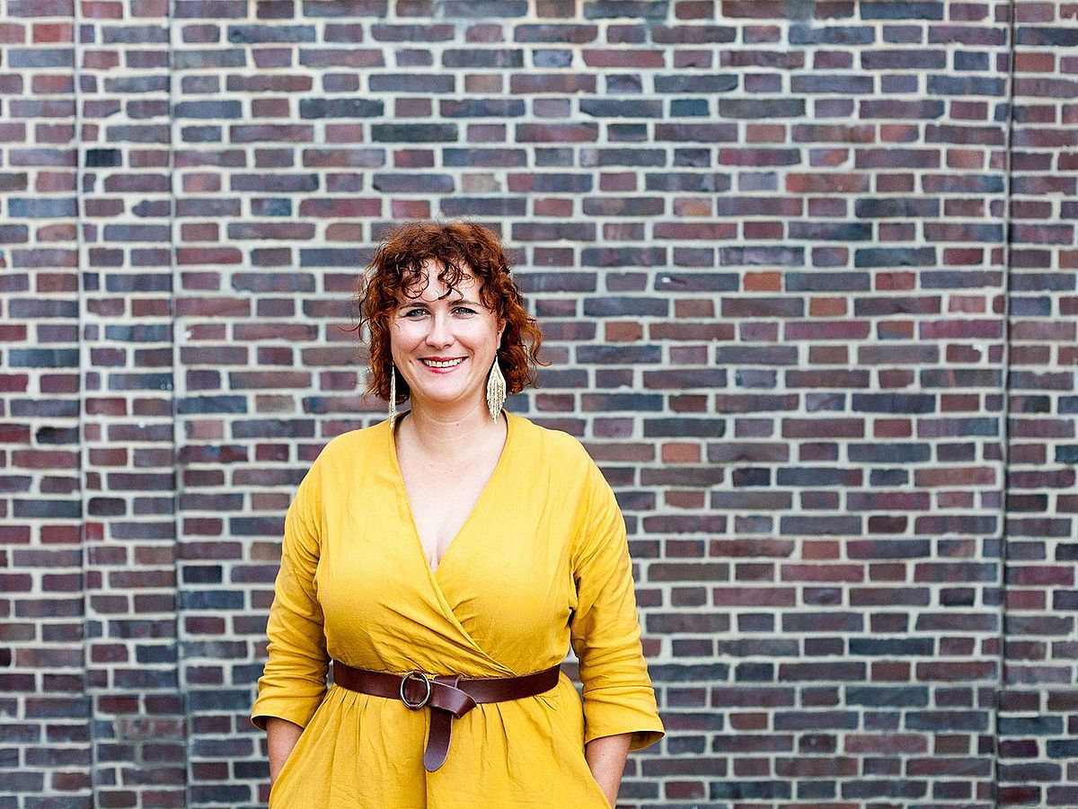 Die Romanistin Julia Borst
